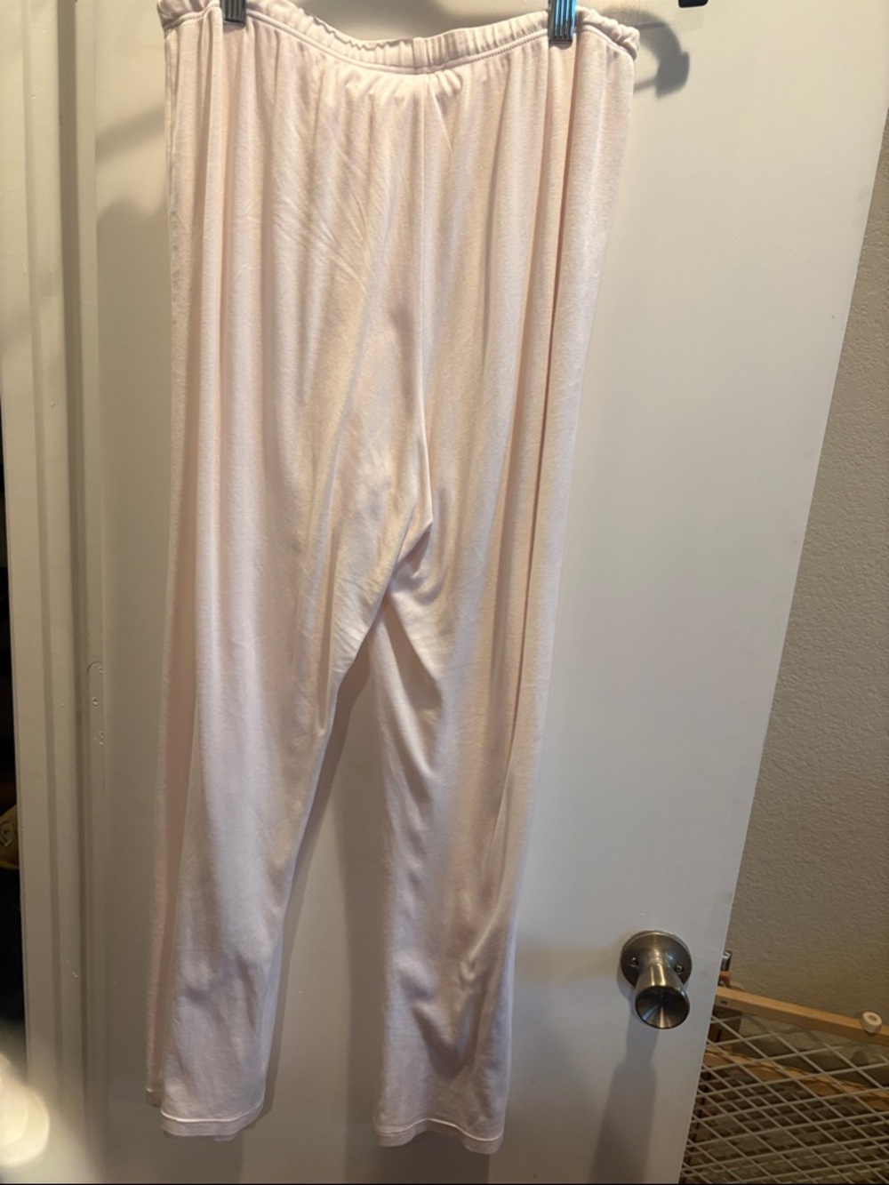 Hanro Pale Pink Long Sleeve Pajama Set - Picture 8 of 8